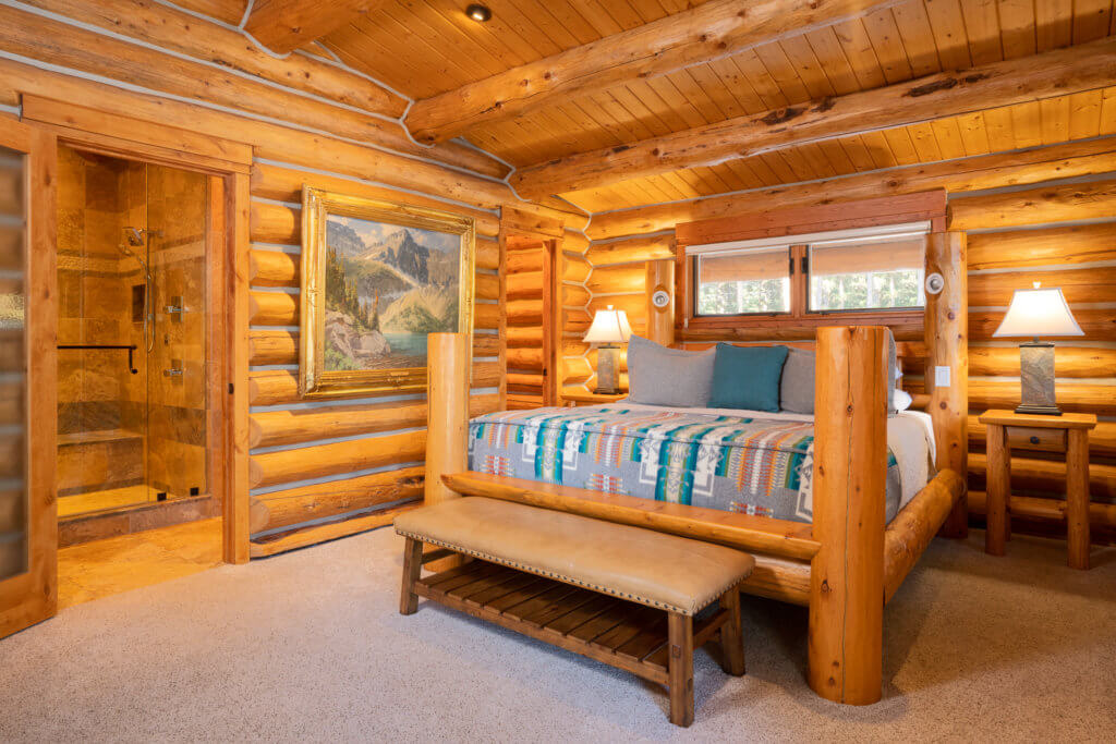 Paradise Cabin bedroom with king size bed